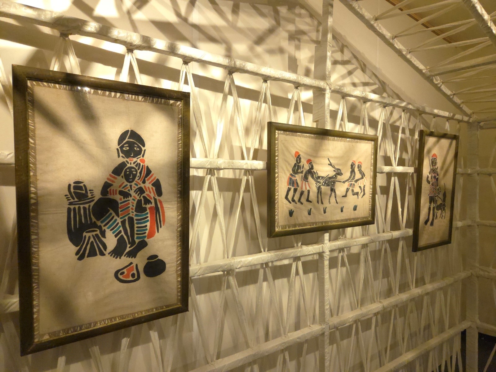 【她kneril-畚斗仔車旁的身影】展場照片2